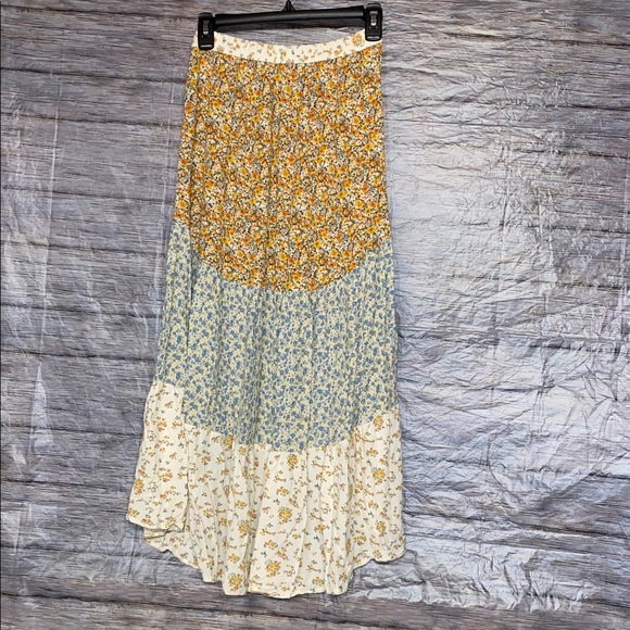 American Eagle Outfitters Asymmetrical Floral Skirt - Picture 6 of 8